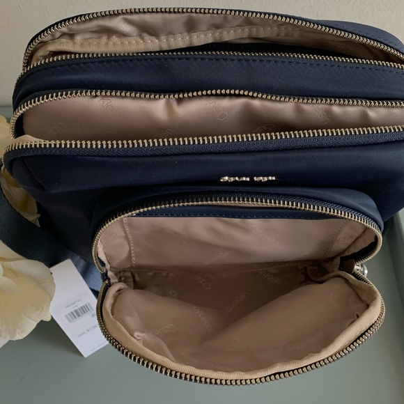❌SOLD❌ NWT! Calvin Klein Tanya Nylon Crossbody - Picture 6 of 8